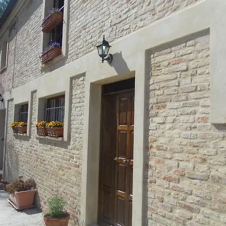 Agroturismo All'ombra Degli Ulivi *