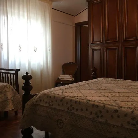 All'ombra Degli Ulivi *